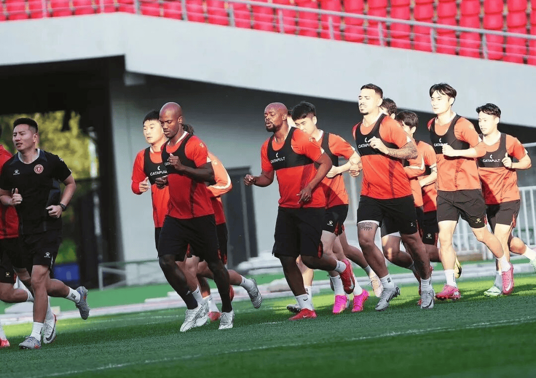 沈阳铁西体, 超希望 沈阳铁西体, 超希望